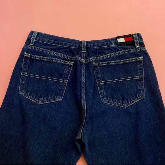 Authentic 90s Tommy Hilfiger Flared & Mid-Rise Dark Blue Denim Jeans - Picture 4 of 8